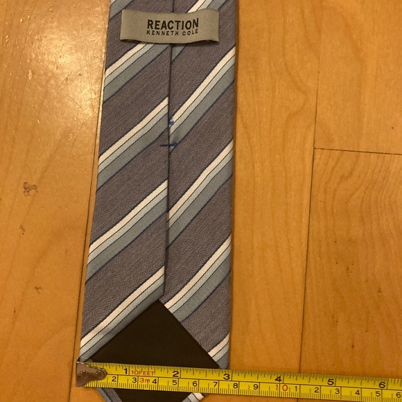 ♣️2/$10 Reaction Kenneth Cole Tie - Picture 3 of 4